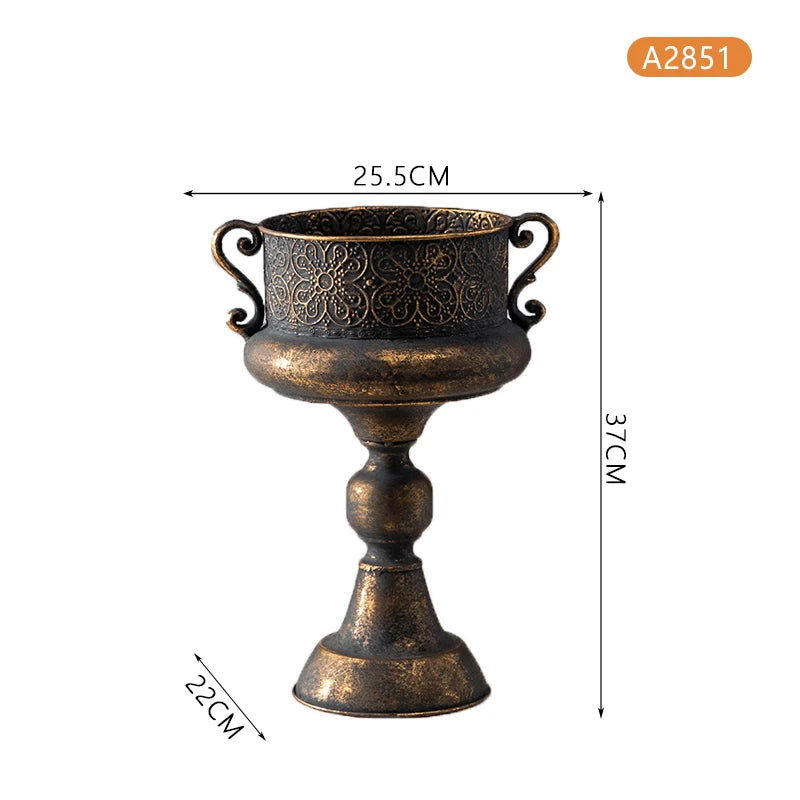 French Antique-Style Trophy Vase – Rustic Iron Centerpiece Décor